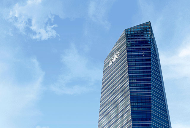 KPMG and its new headquarters in the Crystal Tower.