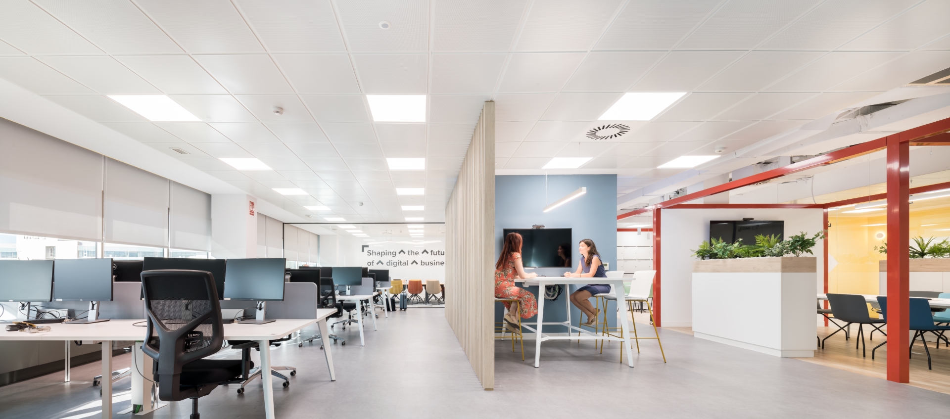 Le bien-être au bureau : la clé pour construire des espaces de travail de qualité