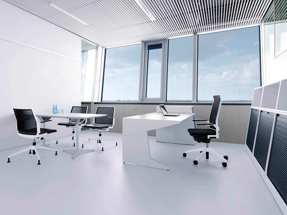 Ergonomie et bien-être au travail: comment faire face aux mois d’été au bureau?