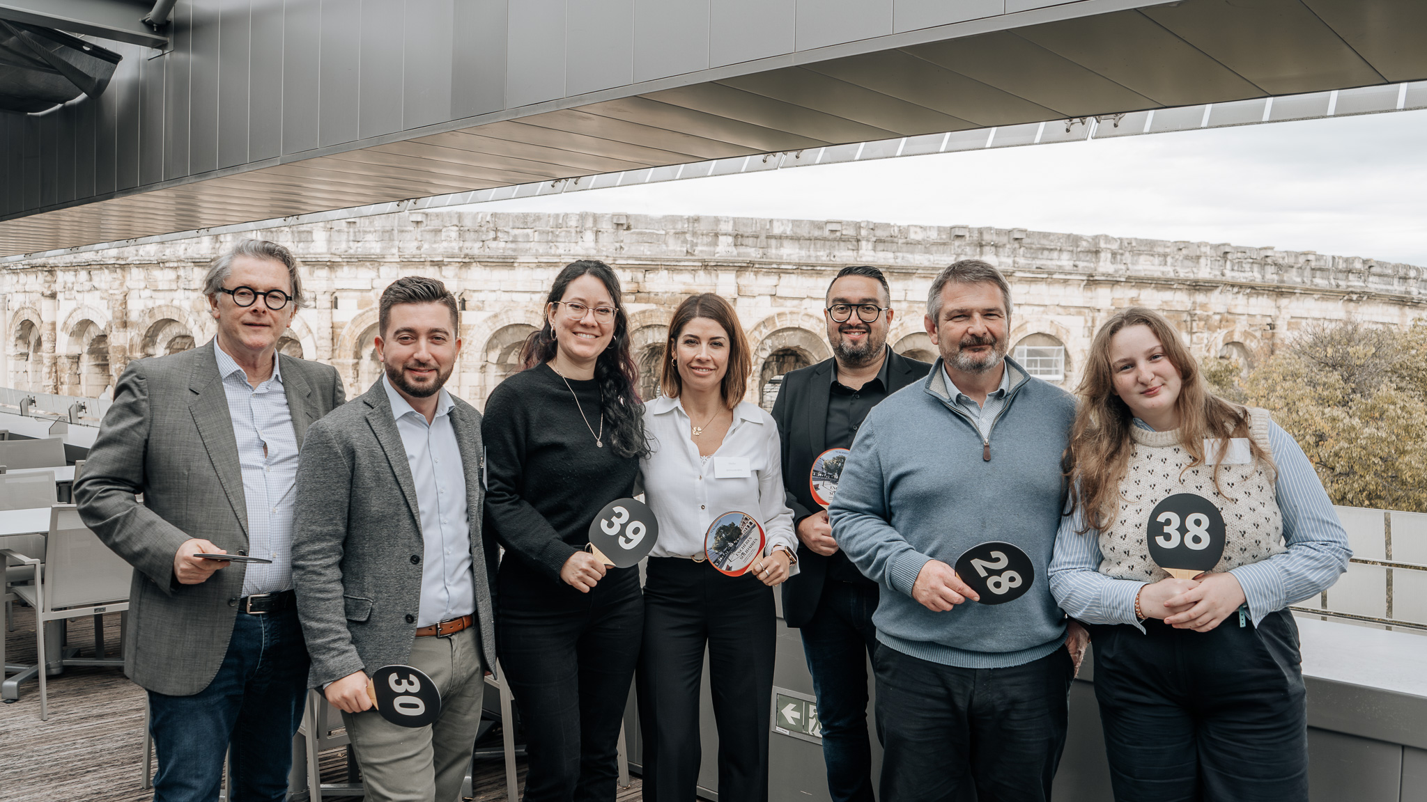 Una subasta benéfica que nos recuerda el poder de sumar: así vivimos nuestra jornada solidaria en Nîmes